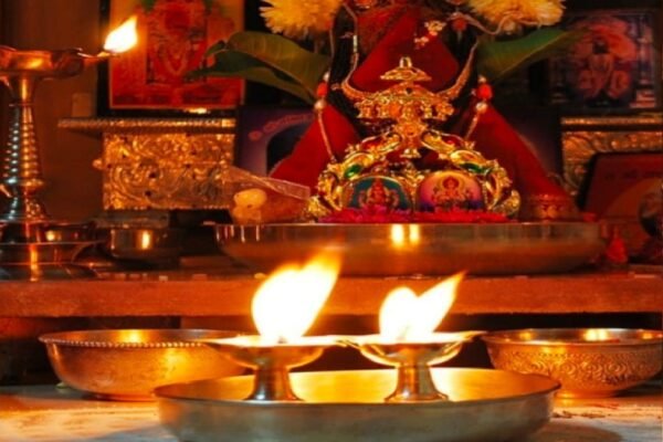 अधिक मासात लक्ष्मी-नारायणाच्या कृपेनं होईल धनवर्षा, नियमित करा या गोष्टी – News18 लोकमत