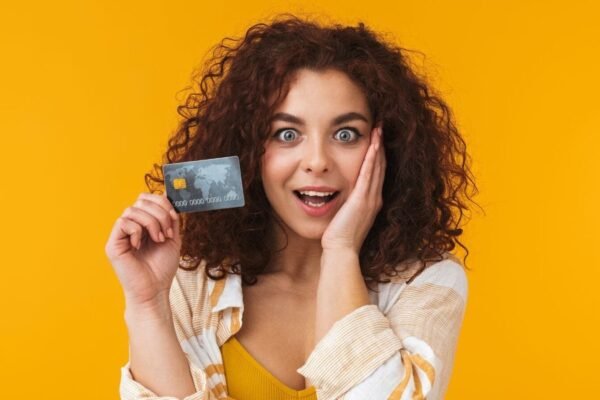 How to redeem ICICI credit card reward points for gifts, travel, and more